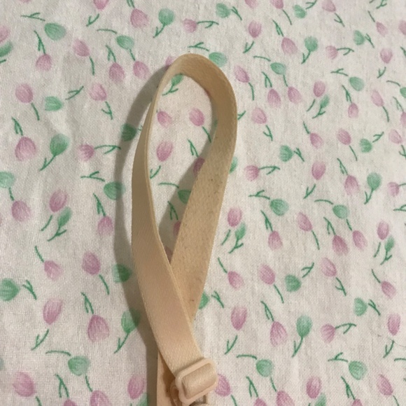 Vintage Triumph Unwired Bra 32A Cream Round Pointy Cup Shaped - Picture 7 of 12